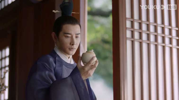 Royal Nirvana: Luo Jin takes perfume